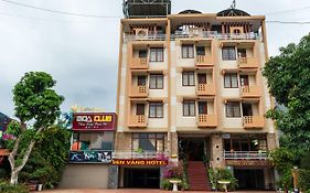 Khách Sạn Sen Vàng